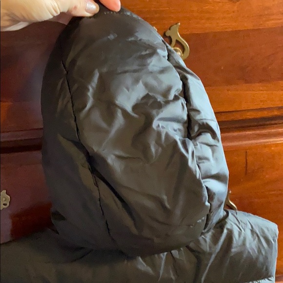 Zara Puffer Vest - Picture 3 of 10